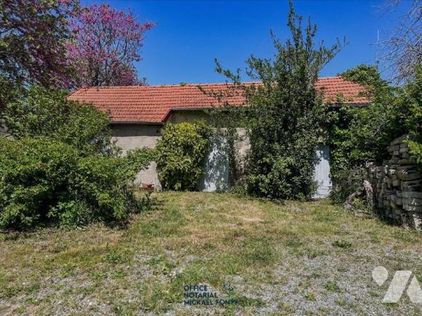 Située dans les Hauteurs d'Agon-Coutainville, à quelques pas du bourg et des commerces, cette m...