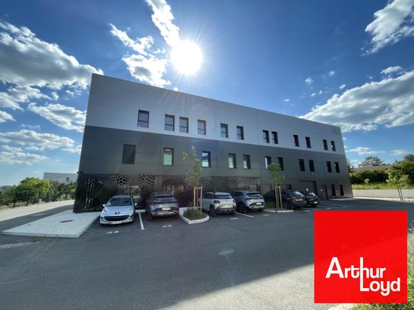 Bureaux à louer à Montpellier Euromédecine avec terrasse et salle de sport