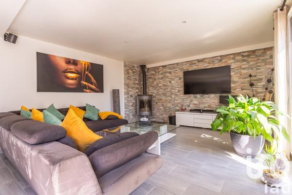 Maison 6 pièces de 124 m² à Lésigny (77150)