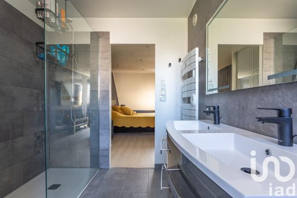 Maison 6 pièces de 124 m² à Lésigny (77150)