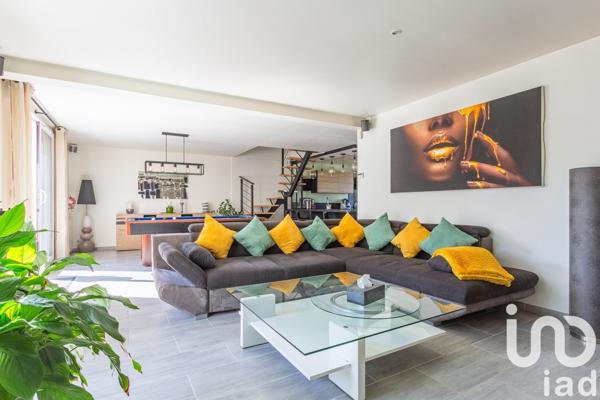 Maison 6 pièces de 124 m² à Lésigny (77150)