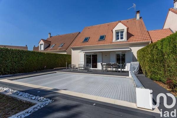 Maison 6 pièces de 124 m² à Lésigny (77150)