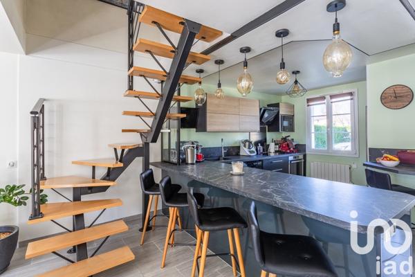 Maison 6 pièces de 124 m² à Lésigny (77150)