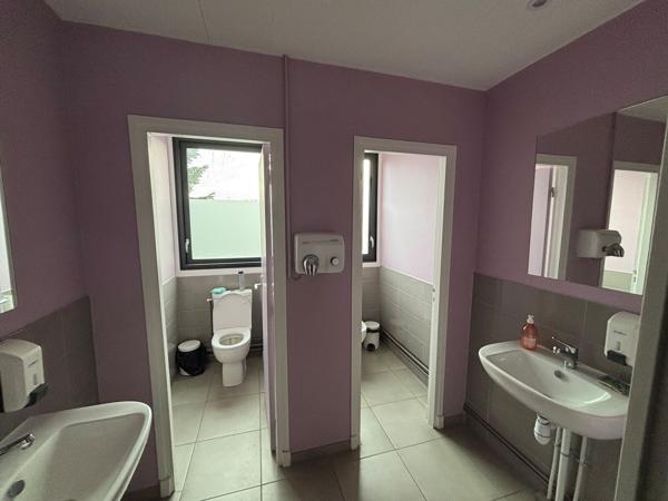 A LOUER - BUREAUX 195M2 DIVISIBLE- SENLIS