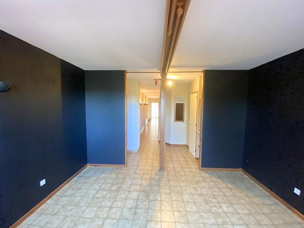 Local d'activité Castelnaudary 5 pièce(s) 63.93m2