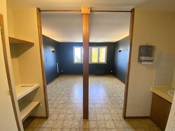 Local d'activité Castelnaudary 5 pièce(s) 63.93m2