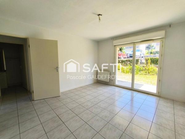 APPARTEMENT RDC AVEC JARDINET.