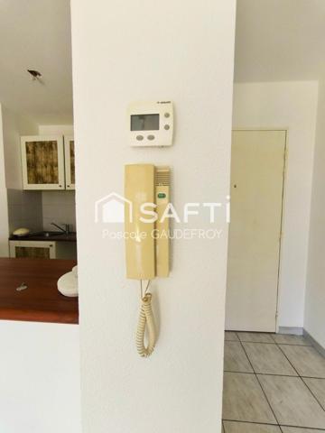 APPARTEMENT RDC AVEC JARDINET.