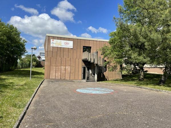 BUREAUX à VENDRE de 2513 m²