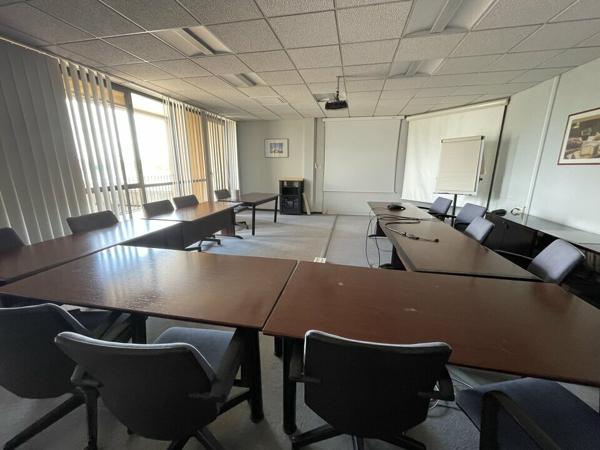 BUREAUX à VENDRE de 2513 m²
