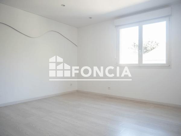 Location Local commercial 2 pièces 37.5 m² - Audincourt 25400
