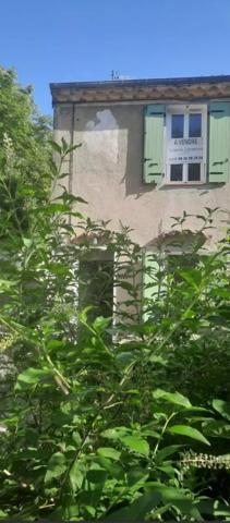 FUVEAU  MAISON DE VILLAGE - JARDIN, DÉPENDANCES - GRENIER AMÉNAGEABLE  80 M² HABITABLES  290 000