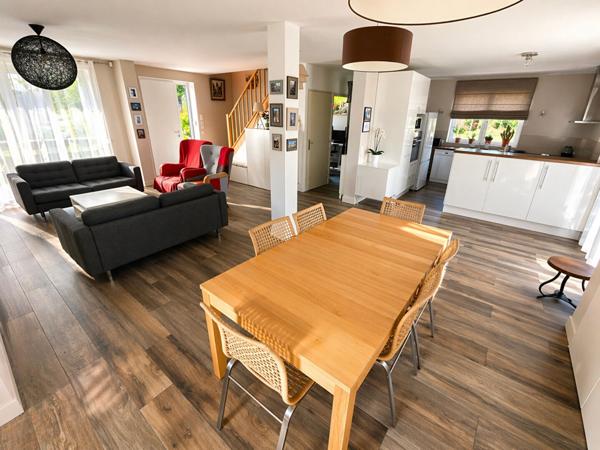 Maison / SEJOUR  CUISINE 54m2 / 5 chambres / 1 SDB / 1 SDE / Combles amenagés / terrain 450m2