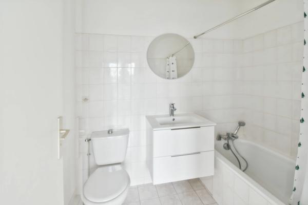 Appartement à vendre 2 pièces ANTONY (92) avec garage box et cave proche commerces et gare RER