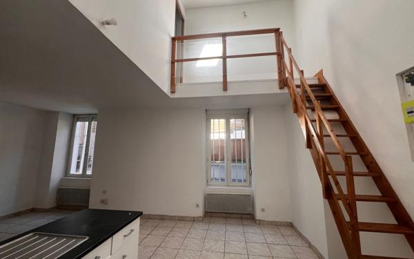 Appartement à louer    4 pièces •  Rive-de-Gier