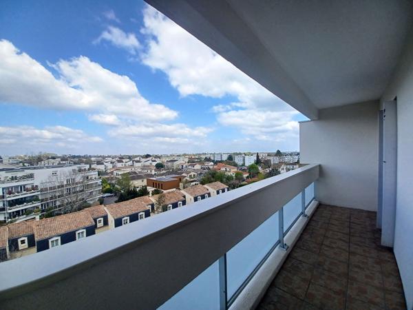 33000 BORDEAUX LE BOUSCAT - Appartement 3 pièces 68 m² A vendre .