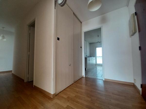 33000 BORDEAUX LE BOUSCAT - Appartement 3 pièces 68 m² A vendre .