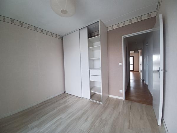 33000 BORDEAUX LE BOUSCAT - Appartement 3 pièces 68 m² A vendre .