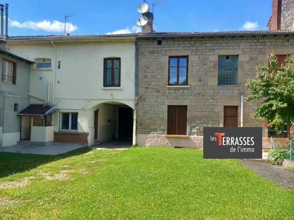 Le Chambon-Feugerolles (42500) Immeuble composé de 5 appartements + 1 dépôt avec terrain