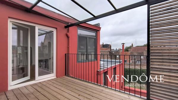Sompteuse maison de 200m² avec terrasse et box . LILLE