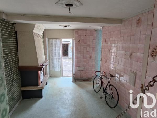 Immeuble à vendre 105 m² Désertines