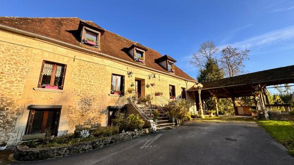 NOAILLES PROCHE PROPRIETE 10 PIECES SEJOUR DOUBLE SALON 6 CHAMBRES 3 GARAGES JARDIN CLOS DE 8440M² ENV.