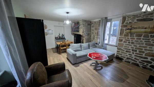 Immeuble centre villedieu avec local commercial et appartement loués