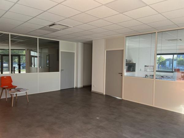 TOURS SUD EST LES YVAUDIERES BUREAUX A LOUER DE 287 M² STATIONNEMENT FACILE