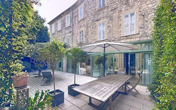 Appartement à vendre    3 pièces • 130 m2 Avignon