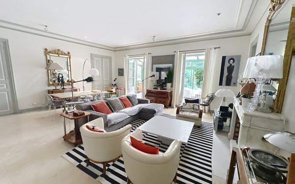 Appartement à vendre    3 pièces • 130 m2 Avignon