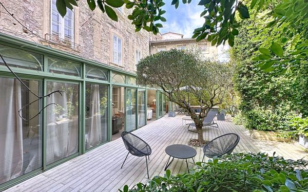 Appartement à vendre    3 pièces • 130 m2 Avignon