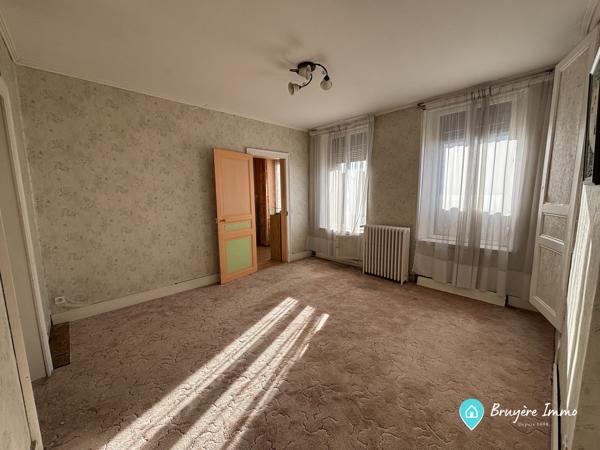 Maison mitoyenne 1 côté à vendre, 12 pièces - Hirson 02500