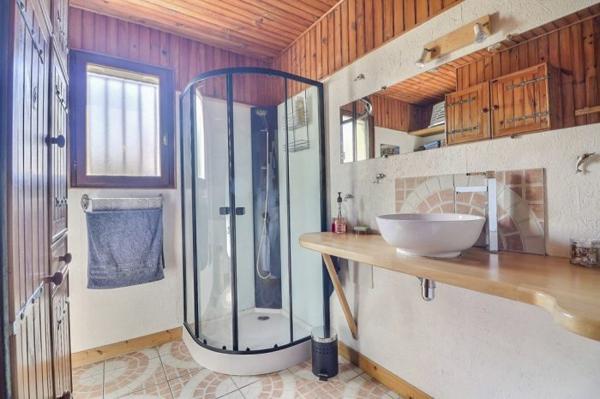 Saint-Gilles – Maison de plain-pied 3 chambres, piscine et garage