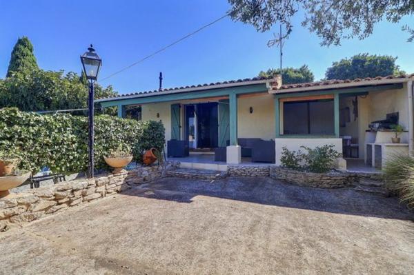 Saint-Gilles – Maison de plain-pied 3 chambres, piscine et garage