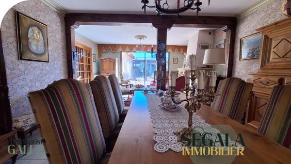 Carmaux (81400) Maison spacieuse avec atelier indépendant et jardin clos, à pied des commodités