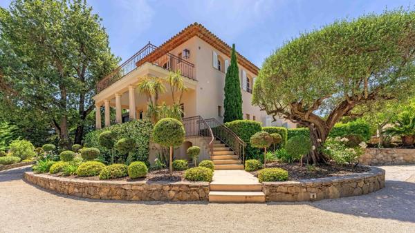 Vente Villa de luxe Grimaud 8 Pièces 260 m²