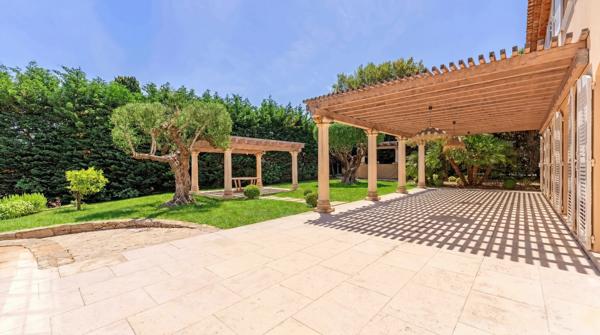 Vente Villa de luxe Grimaud 8 Pièces 260 m²