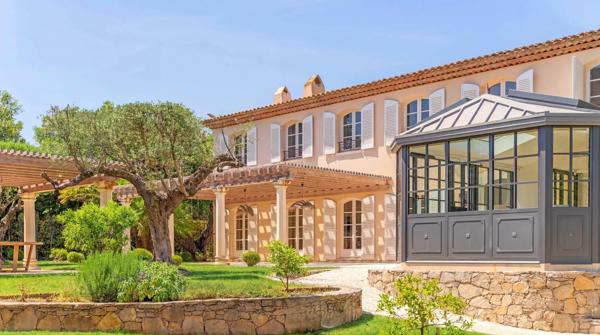 Vente Villa de luxe Grimaud 8 Pièces 260 m²