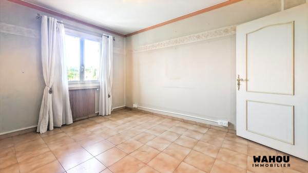 Appartement T4 de 160 m² avec jardin et hangar