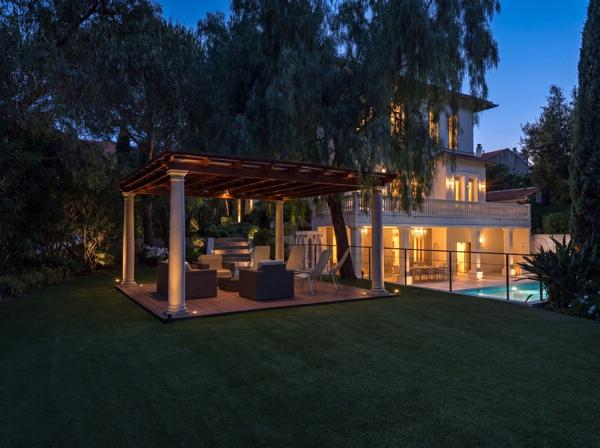 Vente Villa de luxe Cannes 18 Pièces 579 m²