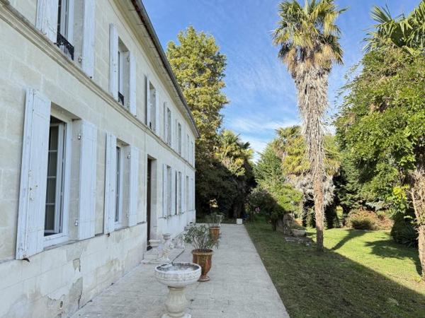 Maison charentaise Sainte-Ramée 338 m²