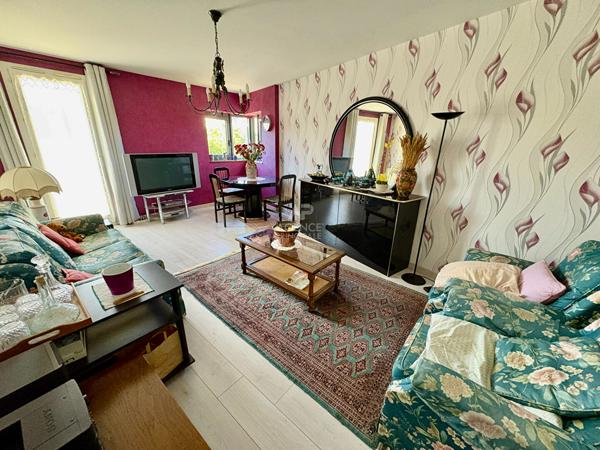 Appartement Cergy 2 pièce(s) 46.05 m2 160 000 € **  - Référence  2349
