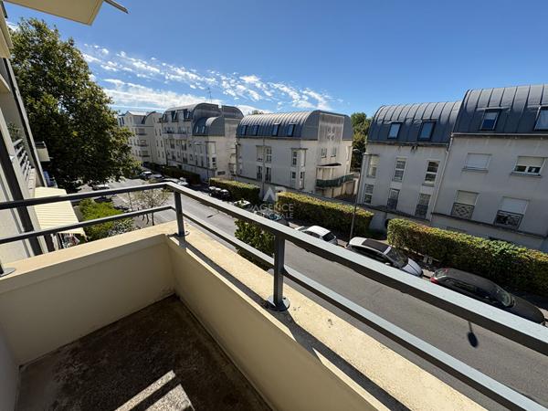 Appartement Cergy 2 pièce(s) 46.05 m2 160 000 € **  - Référence  2349