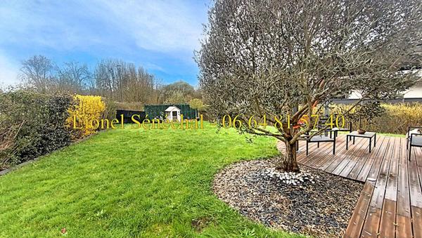 Maison contemporaine lumineuse et peu énergivore de 6 pièces de 120 m2 sur une parcelle de plus de 500 m2