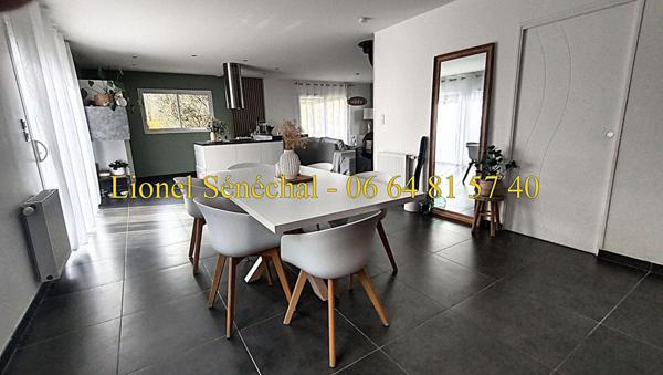 Maison contemporaine lumineuse et peu énergivore de 6 pièces de 120 m2 sur une parcelle de plus de 500 m2