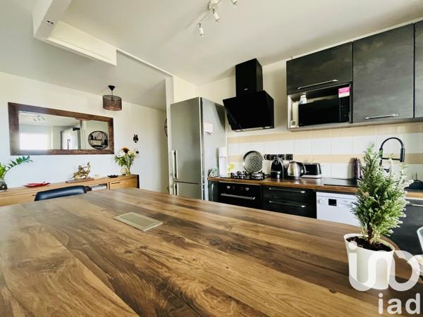 Appartement 3 pièces de 64 m² à Saint-Denis (97490)