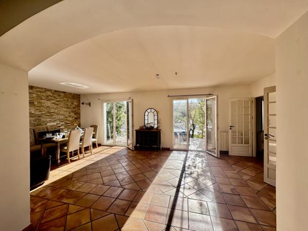 Rochefort-du-Gard (30650) Rochefort-du-Gard Maison plain-pied 140 m²