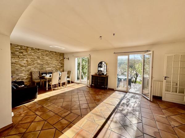 Rochefort-du-Gard (30650) Rochefort-du-Gard Maison plain-pied 140 m²