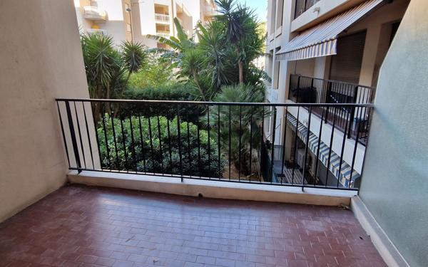 Appartement à louer    2 pièces •  Cannes