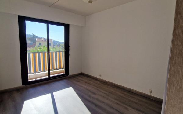Appartement à louer    2 pièces •  Cannes